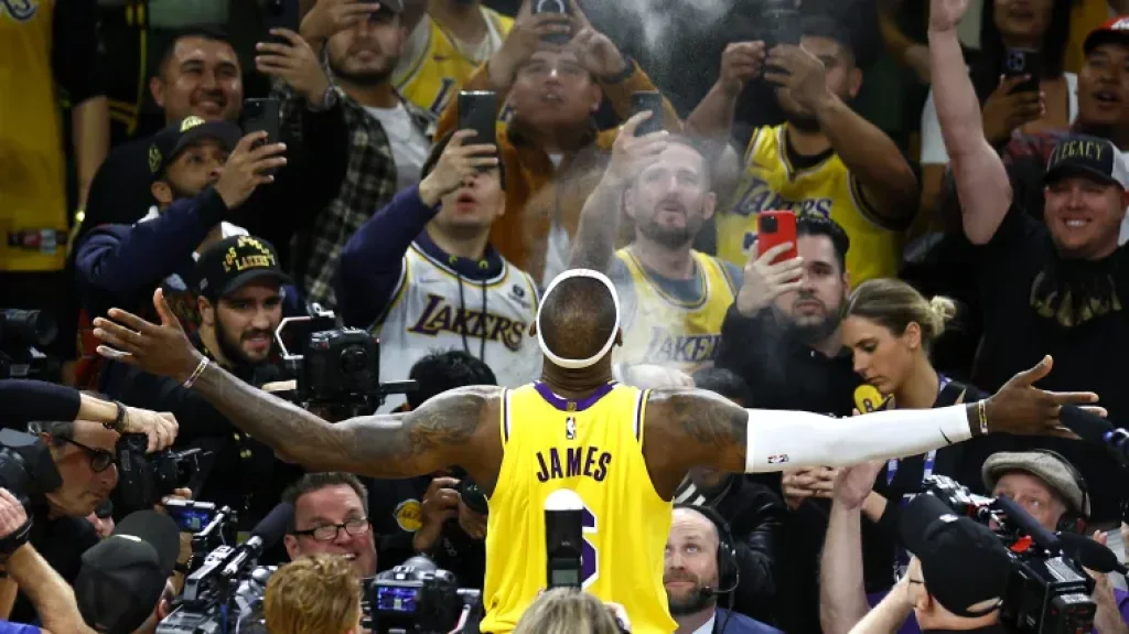 Adelantan el escenario preferido de los Lakers para la salida de LeBron James | Sporting News Argentina