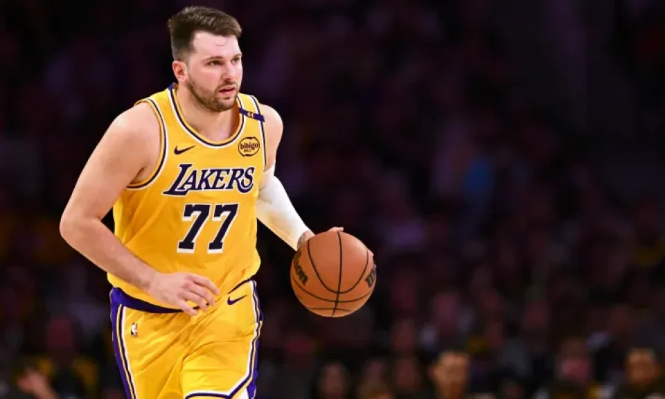 El sorprendente e impactante cambio físico de Luka Doncic rumbo a la próxima temporada con los Lakers | Sporting News Argentina