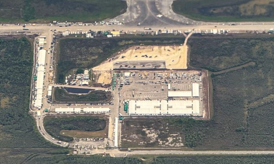 Juez federal permite a tribu nativa unirse a demanda contra “Alligator Alcatraz” | CNN