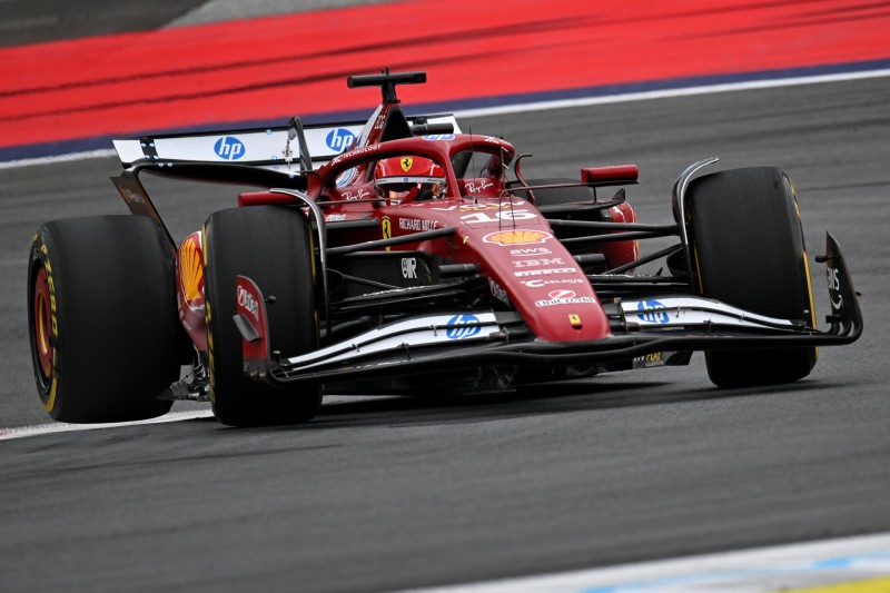 Charles Leclerc (Ferrari SF-25) beim Formel-1-Rennen in Österreich 2025