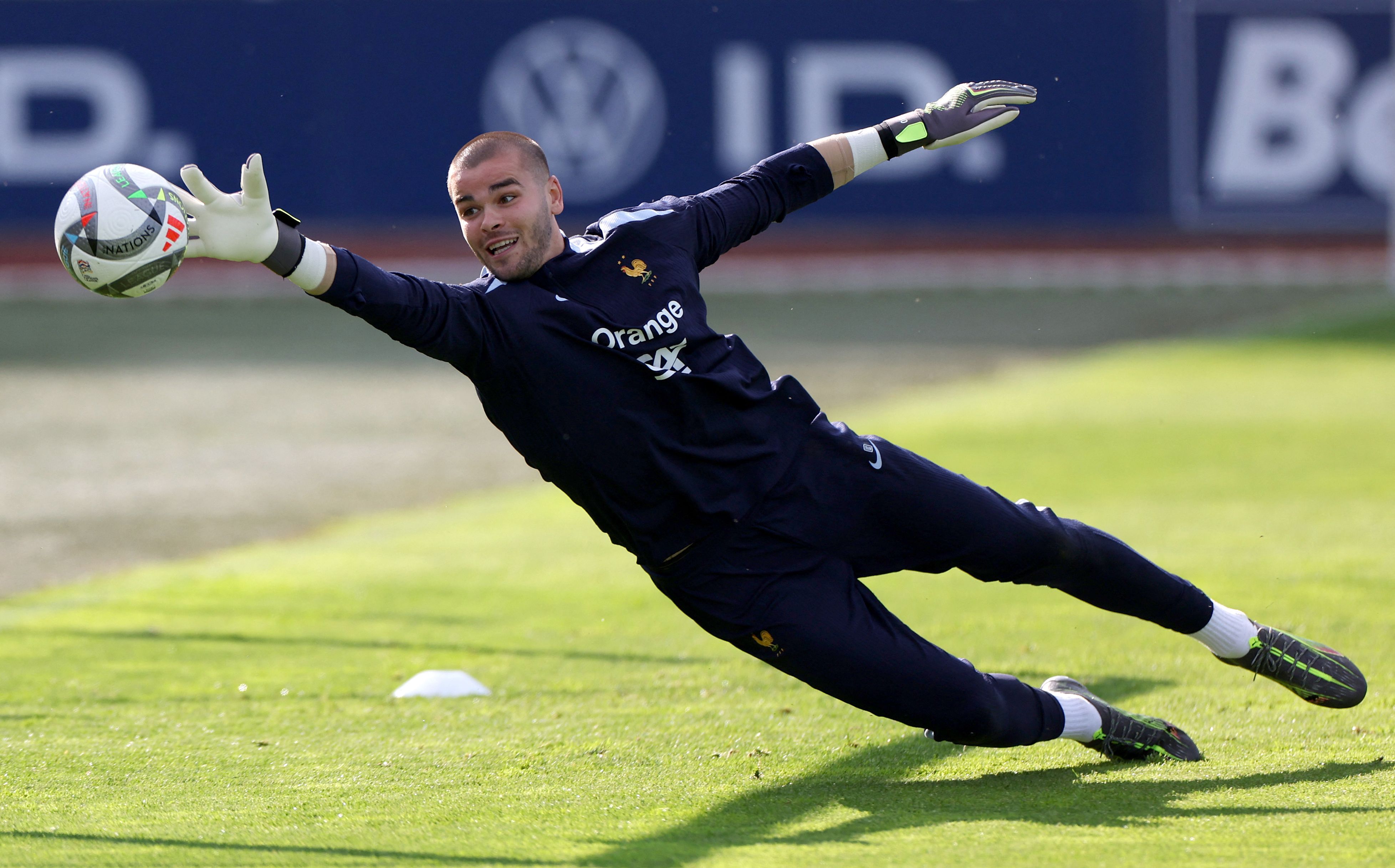 France's goalkeeper #23 Lucas Chevalier takes part a training session in Clairefontaine-en-Yvelines on June 2, 2025 as part of the team's preparation for upcoming semi-finals UEFA Nations League match matches against Spain. (Photo by FRANCK FIFE / AFP)