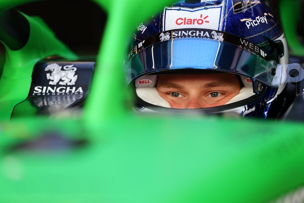 Paul Aron se subió al coche de Sauber en la FP1 de Silverstone.