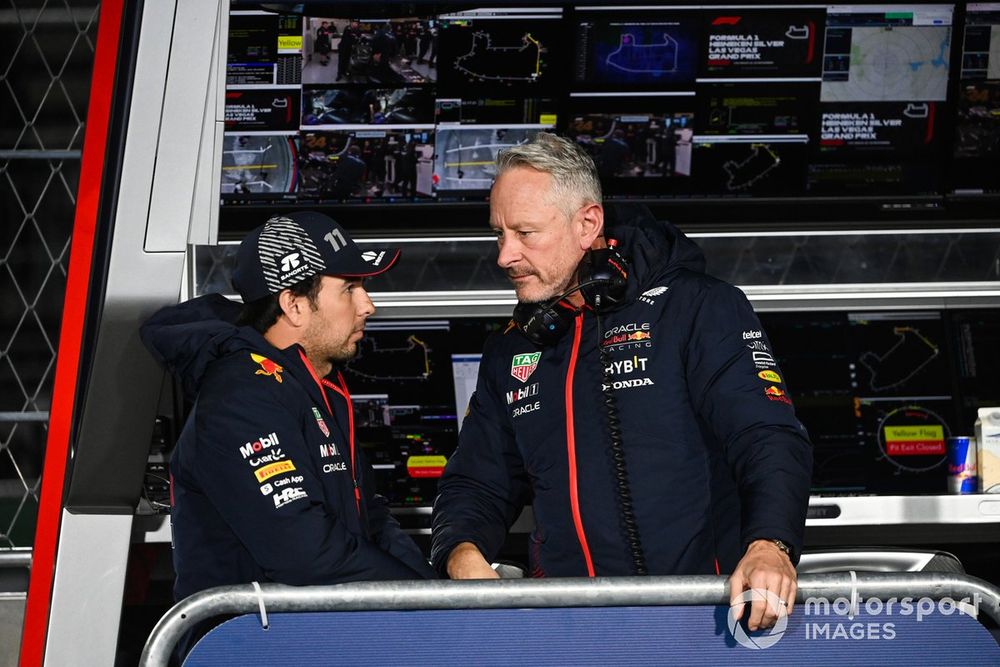Sergio Pérez y Jonathan Wheatley, cuando estaban juntos en Red Bull Racing.