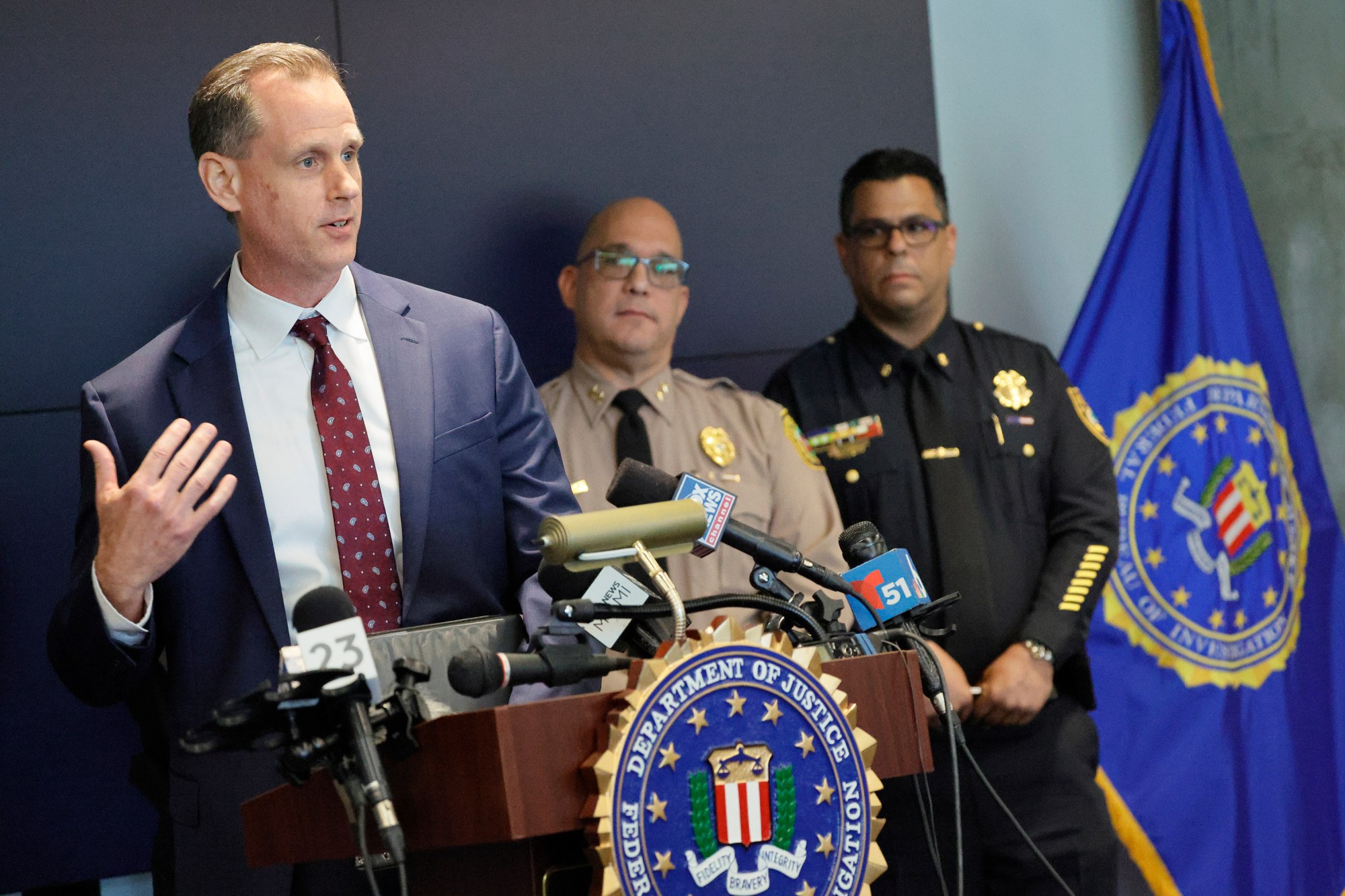 El agente especial a cargo de la oficina de campo del FBI Miami, Brett Skiles, habla en la sede del FBI Miami en Miramar el miércoles 25 de junio de 2025, durante una conferencia de prensa sobre la Campaña de Control de Operación Viper de mayo a junio de 2025. (Amy Beth Bennett / South Florida Florida Sentinel)