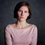 Hace 4 años Amanda Knox acusó a una película de Matt Damon de lucrarse sin su consentimiento. Ahora se ha apoderado de su historia