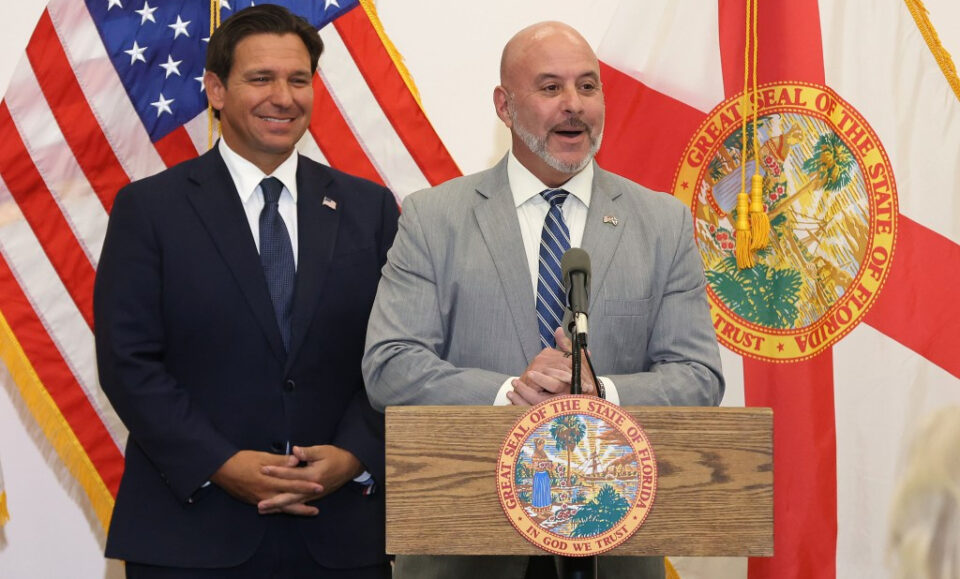 La auditoría de Doge hace que el condado de Florida controlado por el Partido Republicano sea un caso de prueba para desafiar a DeSantis y desarrolladores