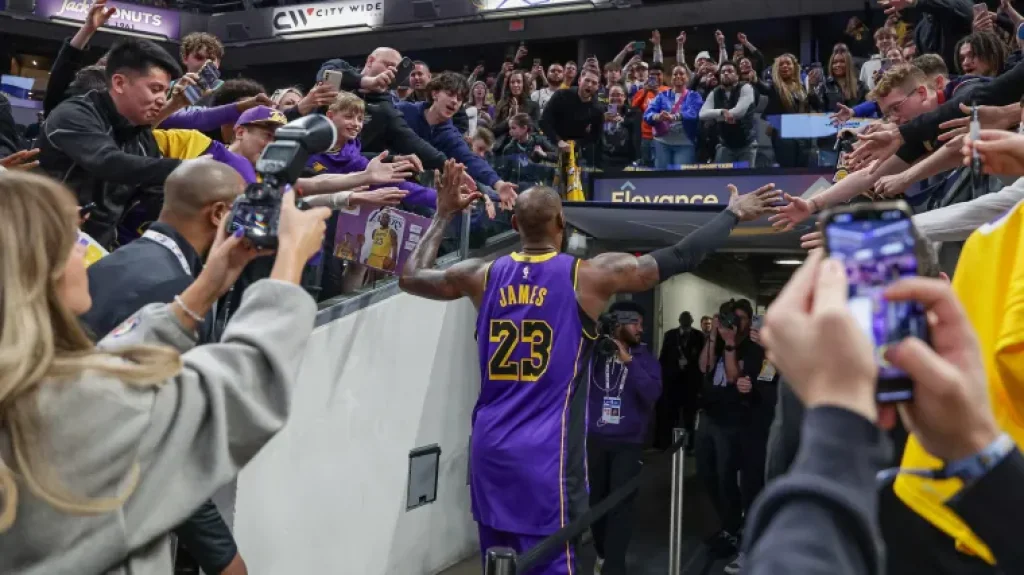 Los Angeles Lakers presentan un retorno para la próxima temporada de la NBA | Sporting News Argentina