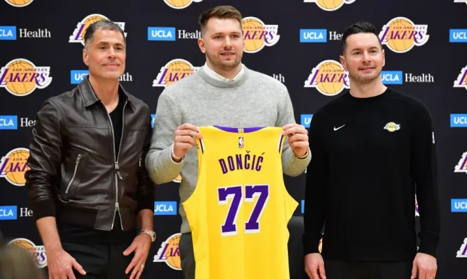 Los comentarios de Rob Pelinka que demuestran que, salvo Doncic, nadie es ajeno a los rumores de traspaso en los Lakers | Sporting News Argentina
