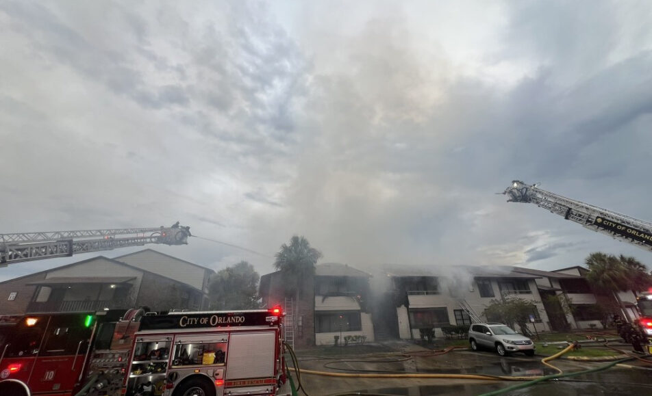 Un incendio cerca de Millenia Mall dejó 18 desplazados, el departamento de bomberos de Orlando dice