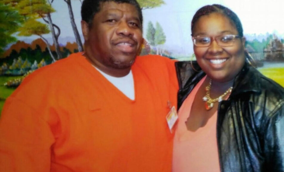 Maxwell: Él mató a su madre, pero no quieren que se ejecute