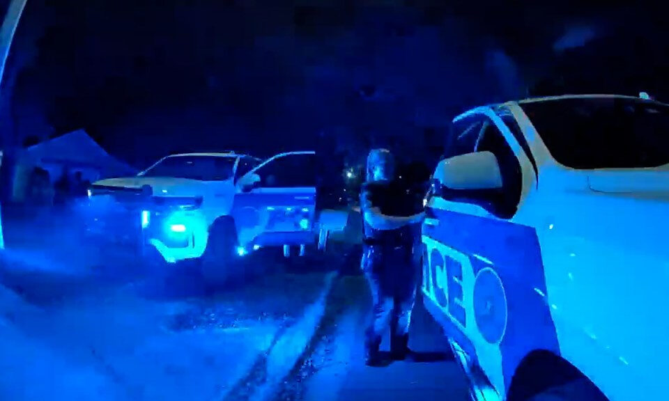 ‘¿Debajo de mi camioneta?’: Las luces de la policía de Orlando se apagaron durante la persecución que mató al hombre sin hogar