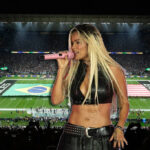 Ante los ojos de Taylor Swift? Youtube apuesta por Karol G para el show de la NFL en Brasil