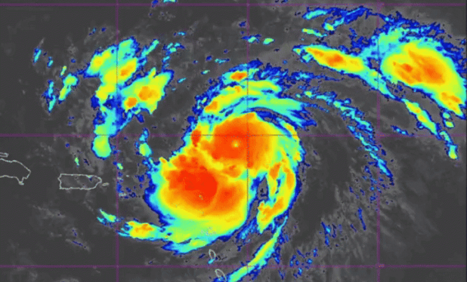 Erin se convierte en huracán de categoría 5 ‘catastrófica’, rastreando al norte de Bahamas; Surgen dos perturbaciones en el Atlántico