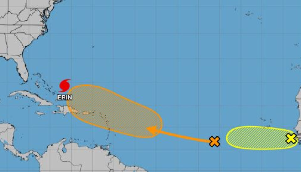 La ruta de huracanes erin lo solicita a los relojes estadounidenses como 2º senderos del sistema, el tercero emerge