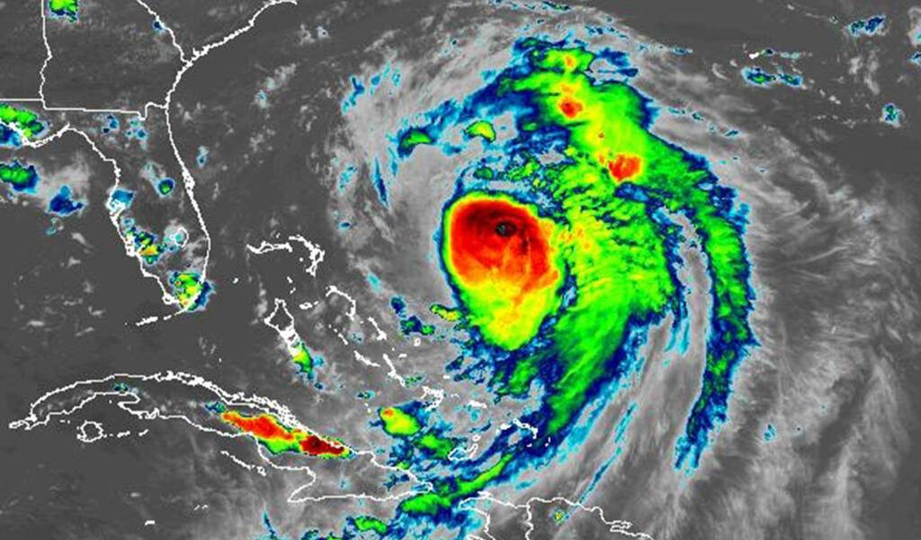 El huracán Erin podría traer olas de 8 pies a Florida, corrientes de resbate potencialmente mortales a la costa este; NHC rastrea 2 sistemas más