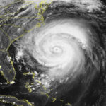 El huracán Erin se hincha en Atlantic pateando olas peligrosas para Florida; NHC rastrea 2 sistemas más