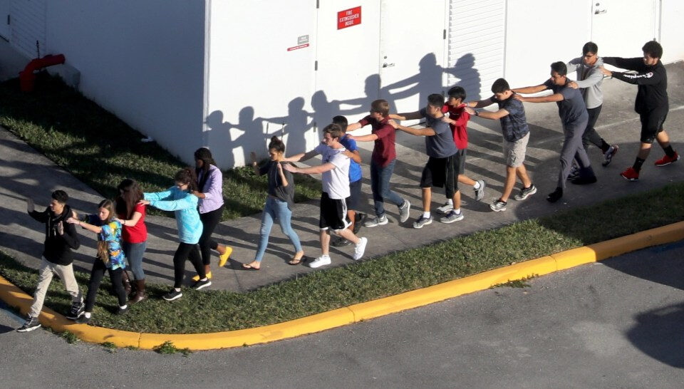 Florida AG quiere que la Corte Suprema derribe la ley de armas de Florida