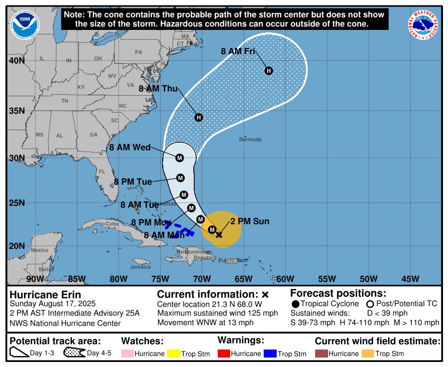 El Centro Nacional de Huracanes está rastreando el huracán Erin y su cono a partir de las 2 pm del domingo (NHC)
