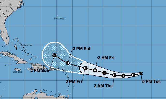 Tormenta tropical de la pista de Erin a partir de las 5 pm, martes 12 de agosto de 2025. (Cortesía de NHC)