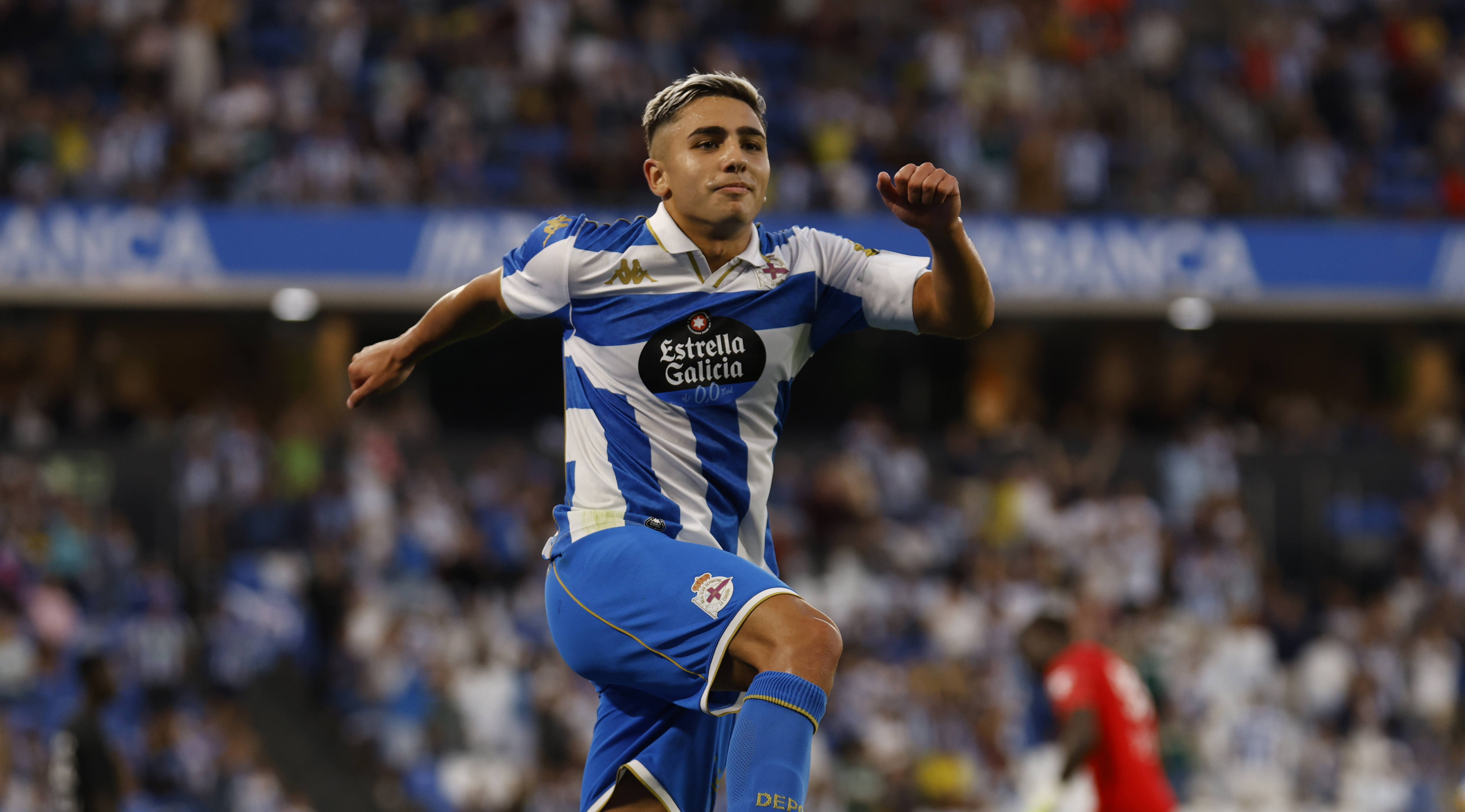 Yeremay Hernández, jugador del Deportivo, celebra su tanto contra el Le Havre en el Trofeo Teresa Herrera.