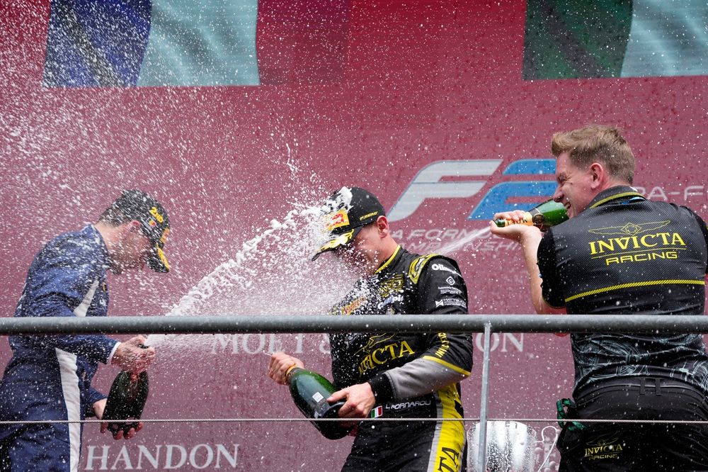 Podium: Race winner Leonardo Fornaroli, Invicta Racing, second place Victor Martins, ART Grand Prix, James Robinson, Team Principal of Invicta Racing