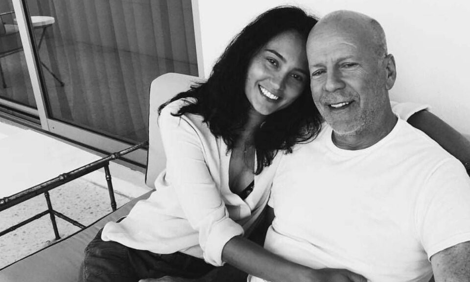 «No tienen voz ni voto»: La mujer de Bruce Willis responde a las criticas por la nueva vida del actor, que padece demencia