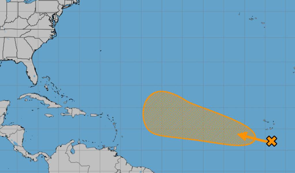 Huracane Center Ups Odds Tropical Wave en Atlantic se desarrollará