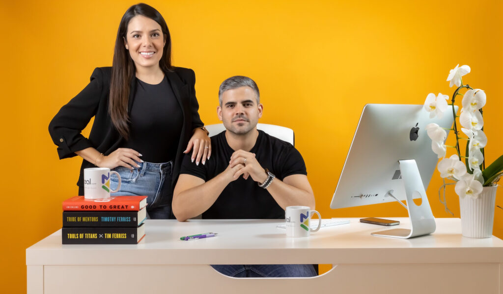 Joel Martínez y Cintya Zambrano transforman el acceso a seguros de salud con Apizeal