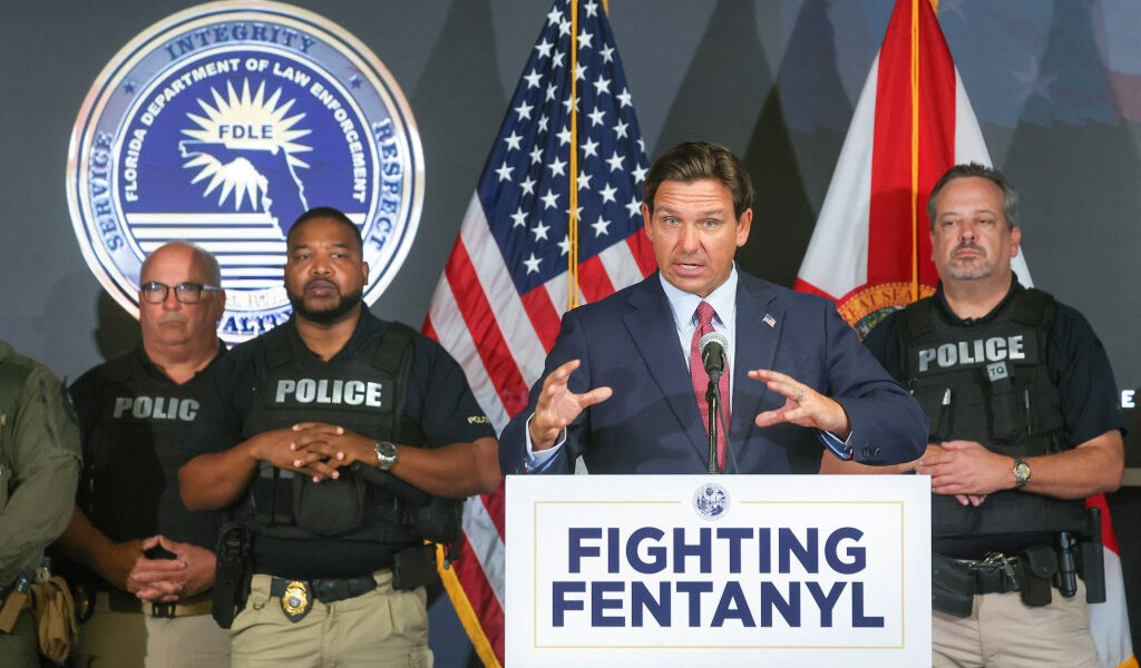 DeSantis, Worrell intercambia las púas sobre los enjuiciamientos del tráfico de fentanilo