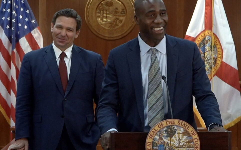 Florida finalizará todos los mandatos de vacunas, dice el cirujano general