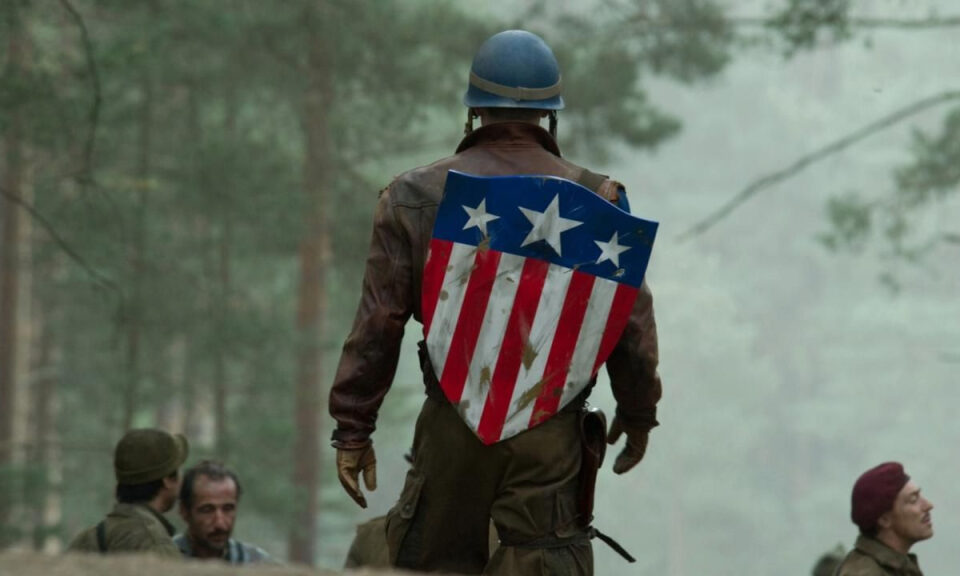 Alguien tendría que haber dicho al equipo de ‘Capitán América: el primer vengador’ que esta bandera está al revés