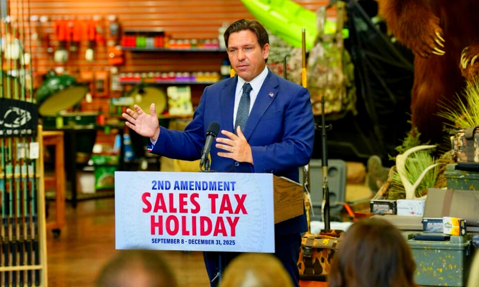 DeSantis insiste en ley de portación de armas a la vista en Florida
