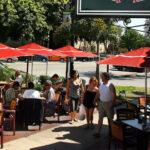 Pub británico La luna bajo el agua finalmente tiene un nuevo hogar