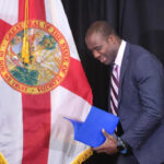 El cirujano general de Florida dice que las vacunas deberían ser una opción. ¿Pero cuál es su consejo?