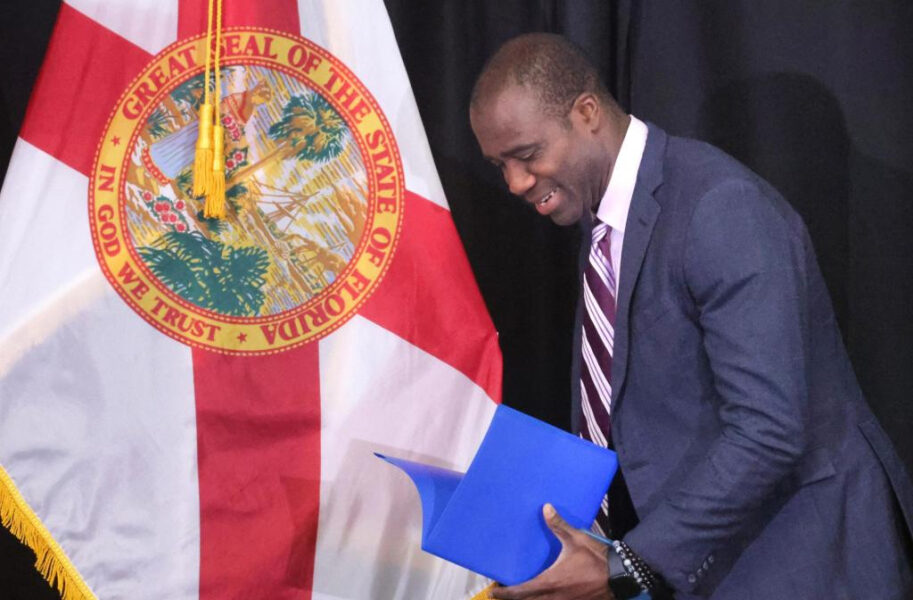 El cirujano general de Florida dice que las vacunas deberían ser una opción. ¿Pero cuál es su consejo?