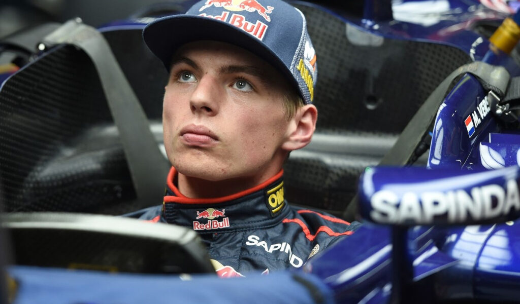 La aventura de Verstappen en Nordschleife evoca su histórico debut en la F1 en Suzuka