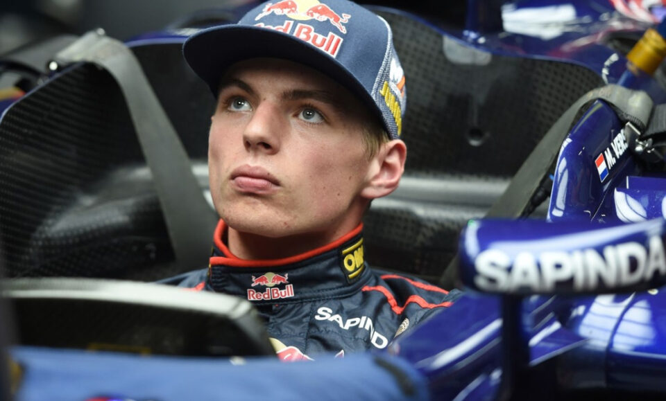 La aventura de Verstappen en Nordschleife evoca su histórico debut en la F1 en Suzuka