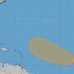Huracane Center Ups posibilidades de depresión tropical se formará en Atlantic