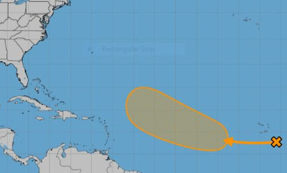Huracane Center Ups posibilidades de depresión tropical se formará en Atlantic