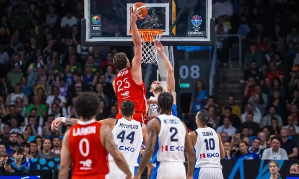 La Turquía de Alperen Sengun sigue imparable en el Eurobasket: humilla a Giannis y Grecia para ser finalista | Sporting News Argentina