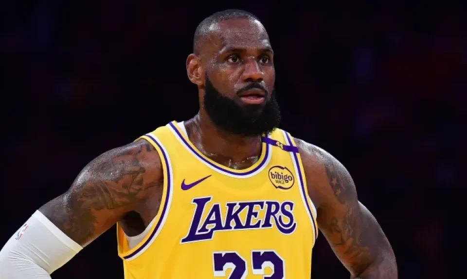 La respuesta de LeBron James a las dudas por su edad: «Es…» | Sporting News Argentina
