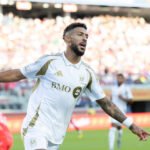Denis Bouanga desafía a la historia en la MLS y LAFC