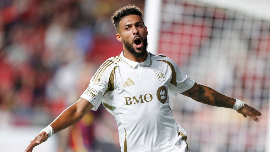 Denis Bouanga supera récord de Carlos Vela como máximo goleador del LAFC