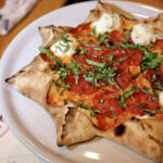 Restaurante nacido en Florida con pizza en forma de estrella que se expande al área de Tampa Bay
