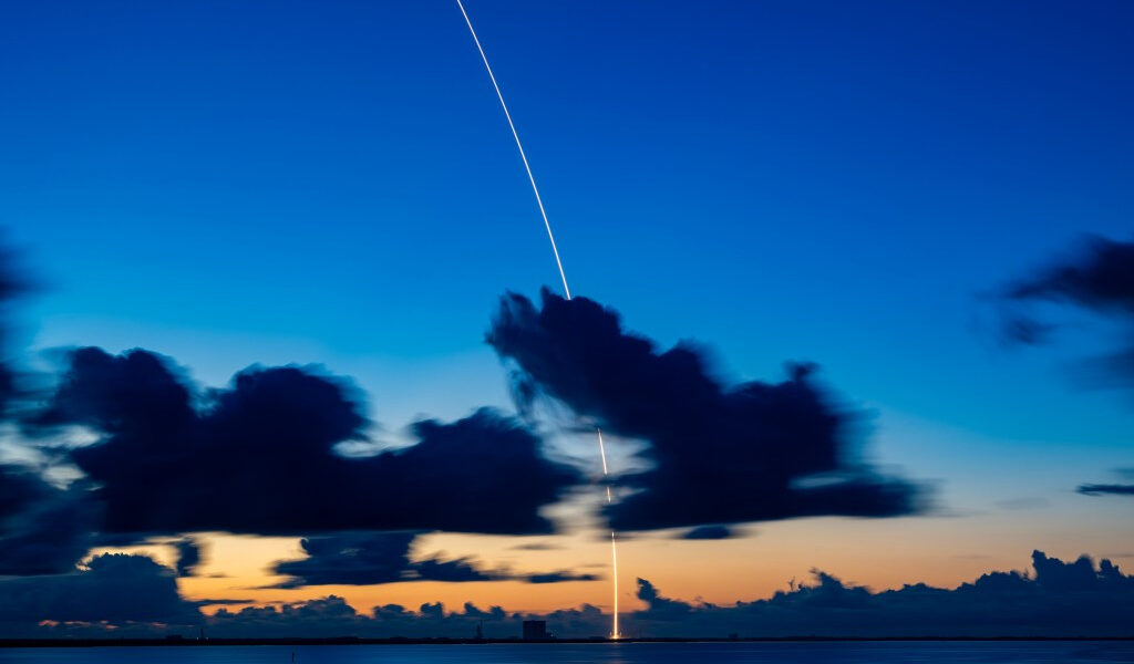 SpaceX Sunrise lanza el 80º en la costa espacial este año