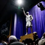 Cómo vivió LeBron James el partido en el que Kobe Bryant anotó 81 puntos ante los Raptors | Sporting News Argentina