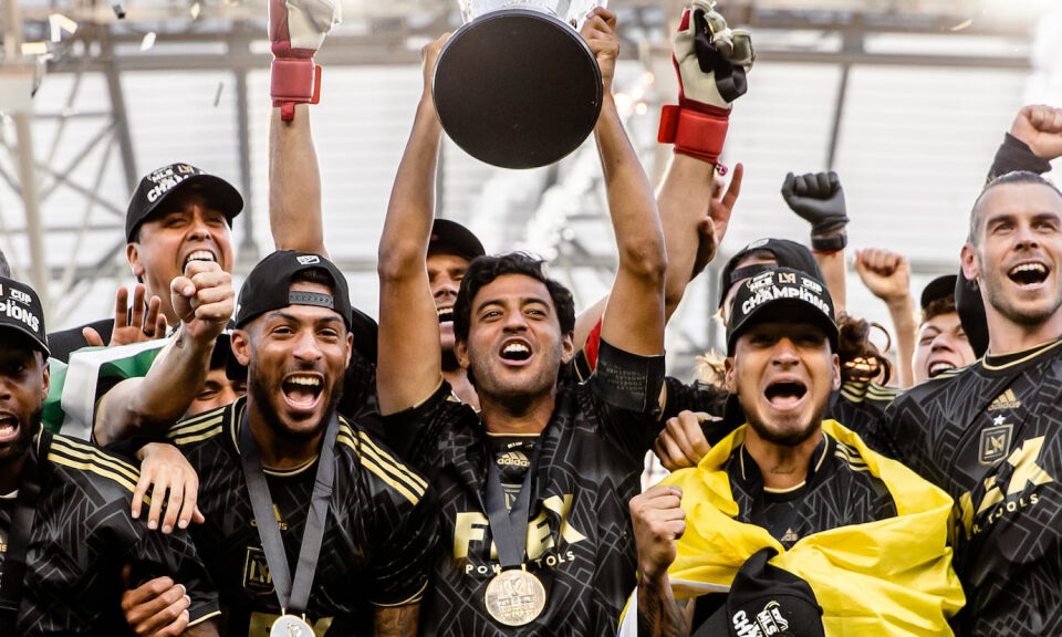 LAFC se rinde a Carlos Vela