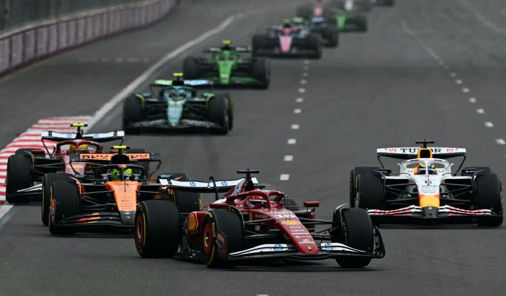 Leclerc fue víctima de un problema de motor durante la carrera en Bakú