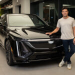 Checo Pérez visita la sede de Cadillac F1 y deja un mensaje al personal