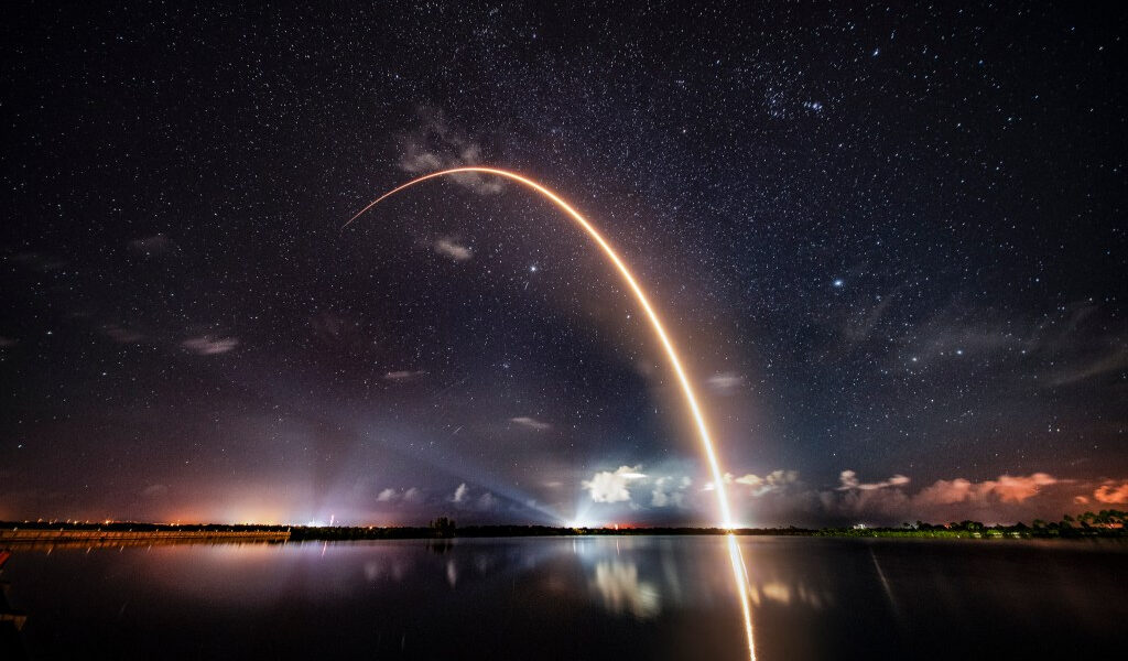 Doble día de lanzamiento completo con SpaceX, ULA ESTARES